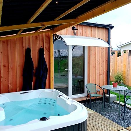 Chalet Cosy Avec Option Jacuzzi Saint-Genes-de-Fronsac ภายนอก รูปภาพ
