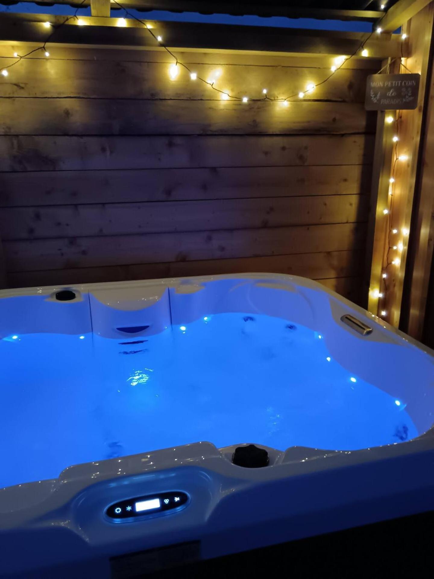 Chalet Cosy Avec Option Jacuzzi Saint-Genes-de-Fronsac ภายนอก รูปภาพ